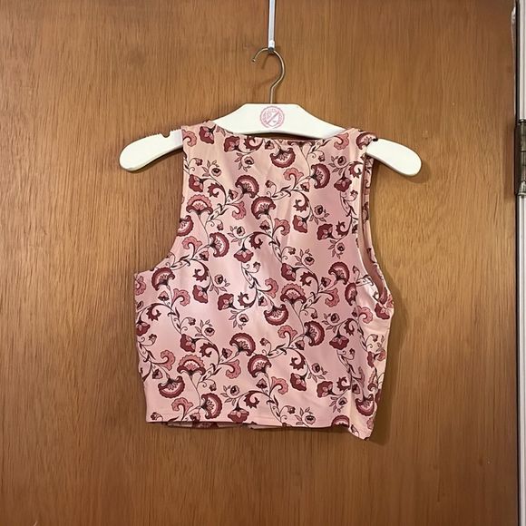 •AEROPOSTALE• cross over wrap front crop tank tank in size small EUC - Picture 5 of 6